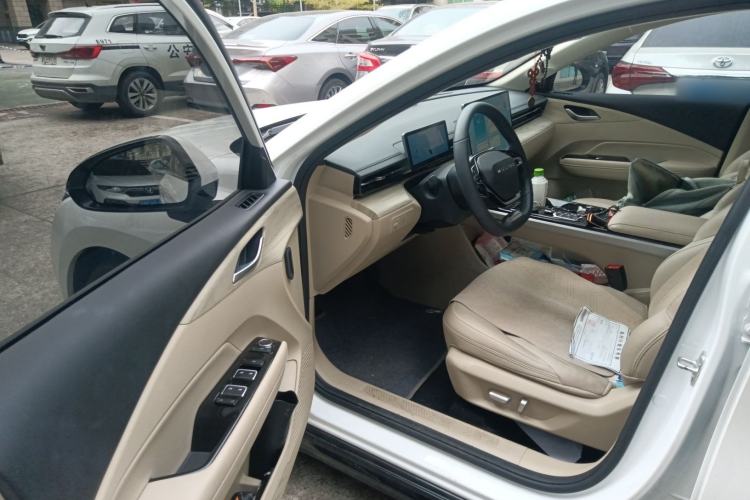 Used Wuling Xingguang 2024 Co-Creation Edition 150 Advanced Model
