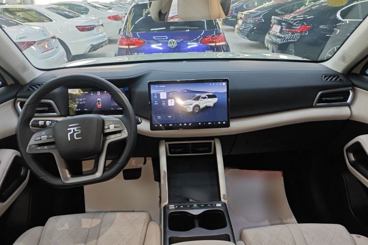 Used BYD Yuan UP 2025 Intelligent Driving Version 401 km Leading Edition