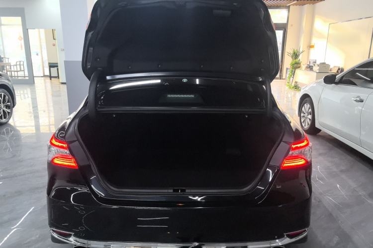 Used Toyota Camry 2023 2.0G Luxury Edition
