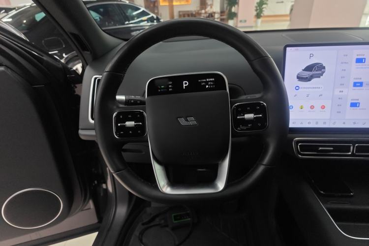 Used Li Auto L9 2022 Max model
