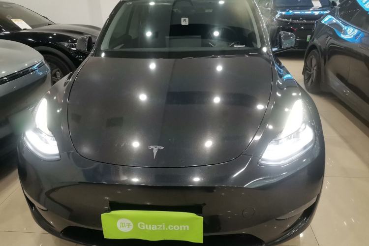 Used Tesla Model Y 2023 Long-Range All-Wheel-Drive Version