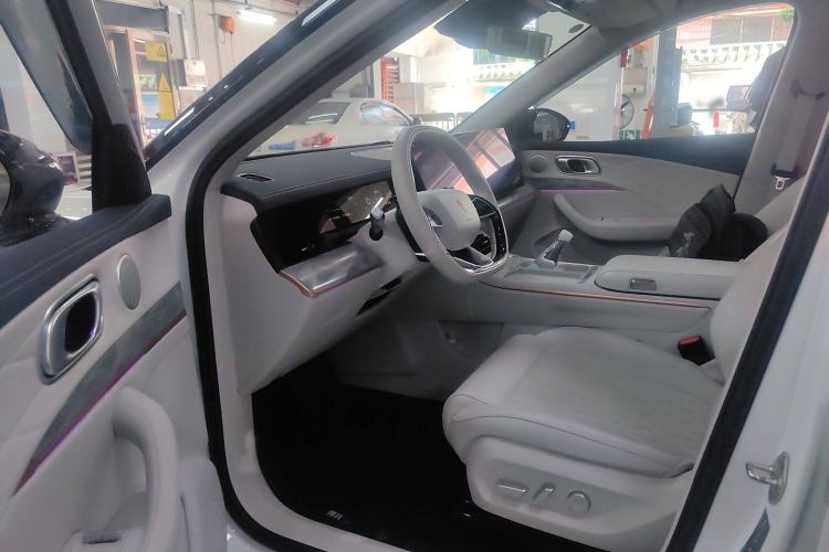 Used NETA L 2024 Extended-Range 310 Flash-Charge Red Edition
