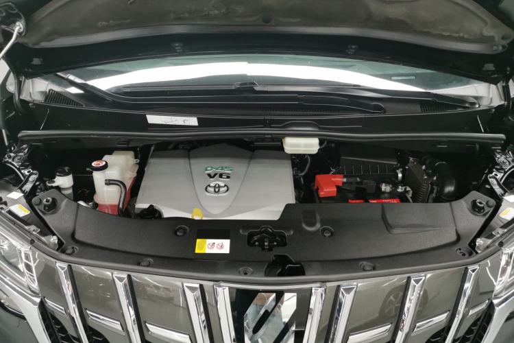 Used Toyota Alphard 2018 Revised Version 3.5L Premium Edition
