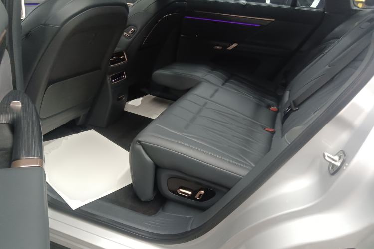 Used  eπ008 2025 210 Ultra Range-Extended Version 5 Seats