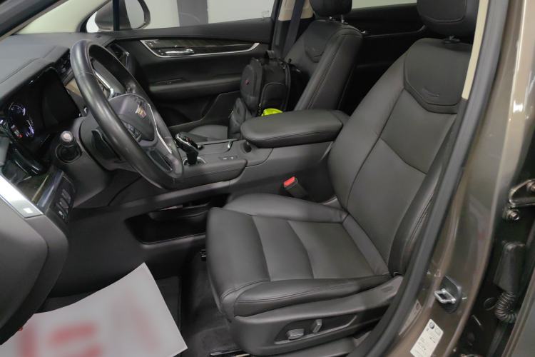 Used Cadillac XT5 2016 25T Luxury Model
