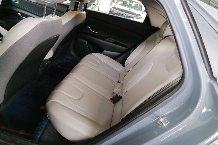 Used Hyundai Elantra 2021 1.5L CVT LUX Prestige Edition
