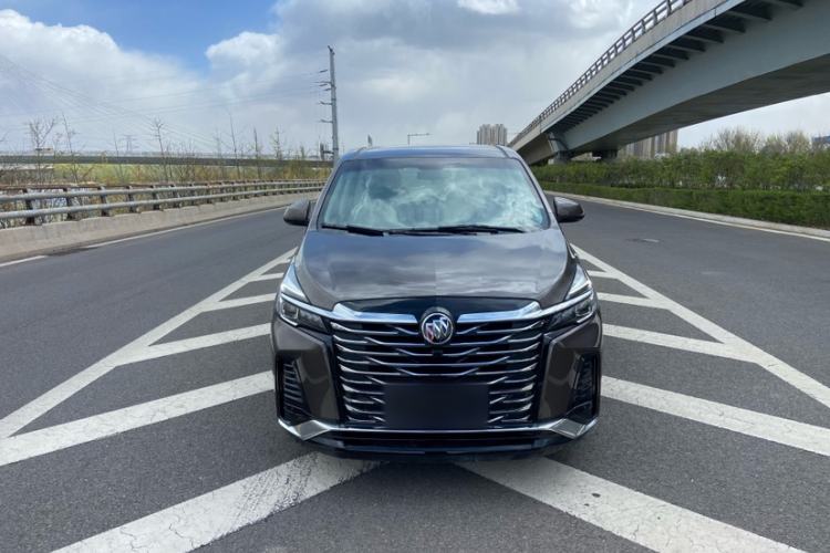 Used Buick GL8 2023 Land Executive Class Comfort Model
