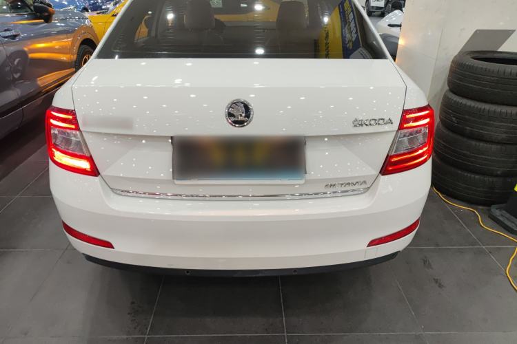 Used Skoda Octavia 2015 1.6L Manual Yijun Edition