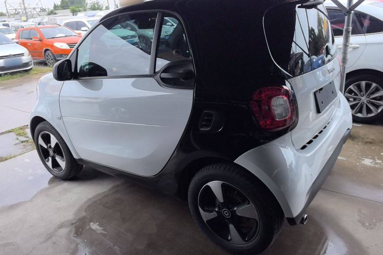 Used  fortwo 2018 1.0L 52kW Hardtop Passion Edition China V Standard
