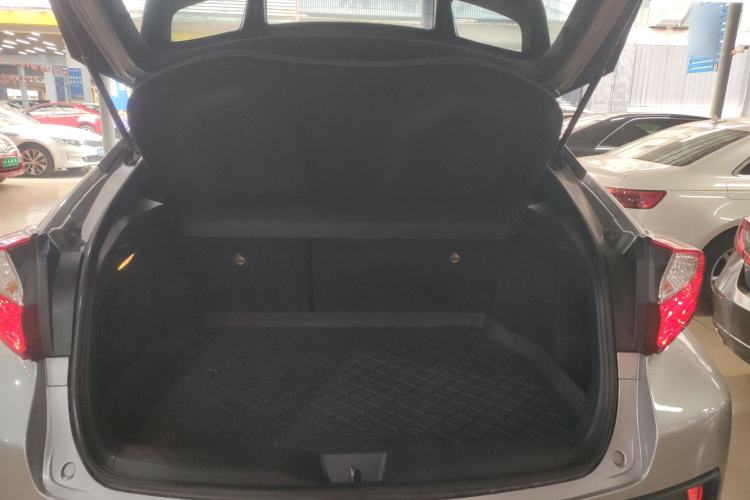 Used Toyota IZOA 2020 2.0L Enjoy Edition
