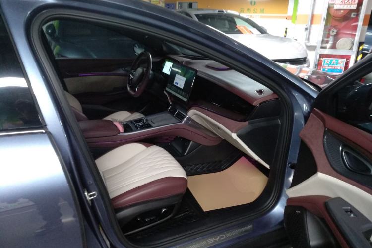 Used BYD Seal 2023 DM-i 1.5T 121km Flagship Model
