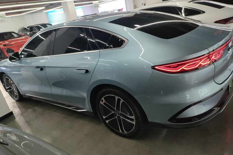Used BYD Han 2023 EV Champion Edition 605KM Front-Drive Premium Model
