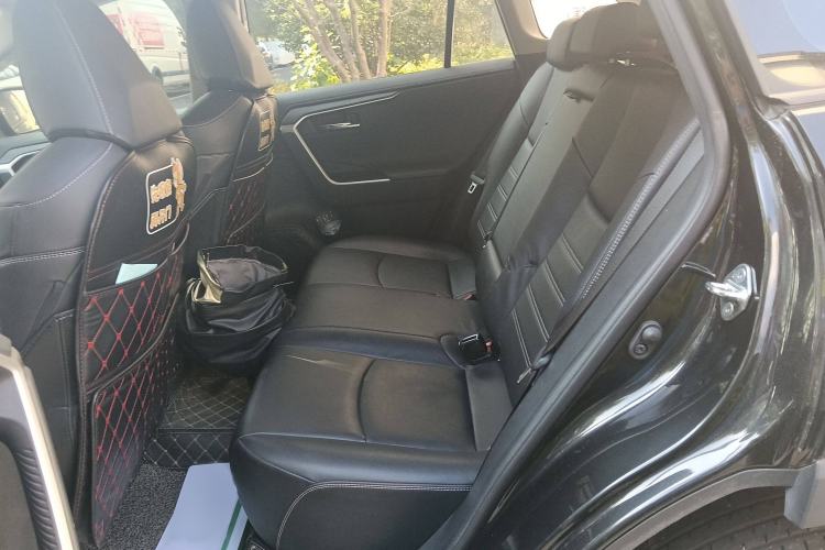 Used Toyota RAV4 2020 2.0L CVT Two-Wheel Drive Fashion PLUS Edition
