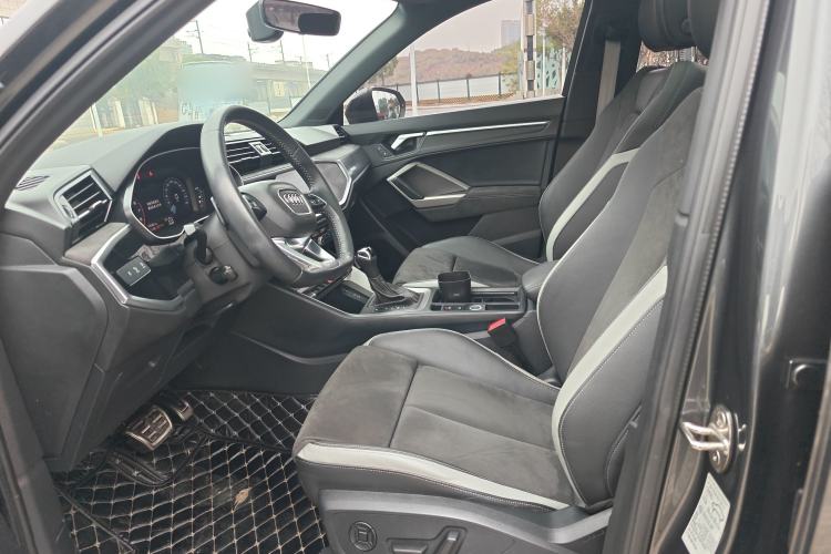 Used Audi Q3 2021 40 TFSI Fashion Dynamic Model
