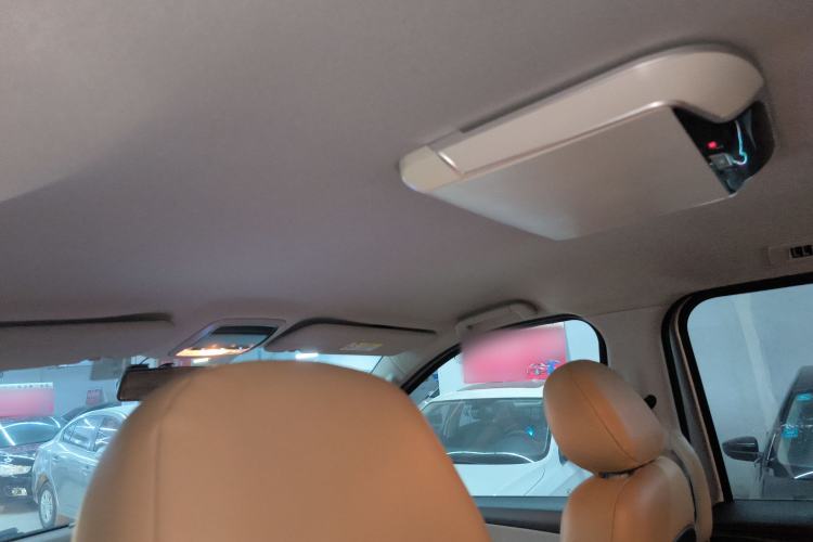 Used Huasong 7 2017 2.0T Automatic Standard Edition
