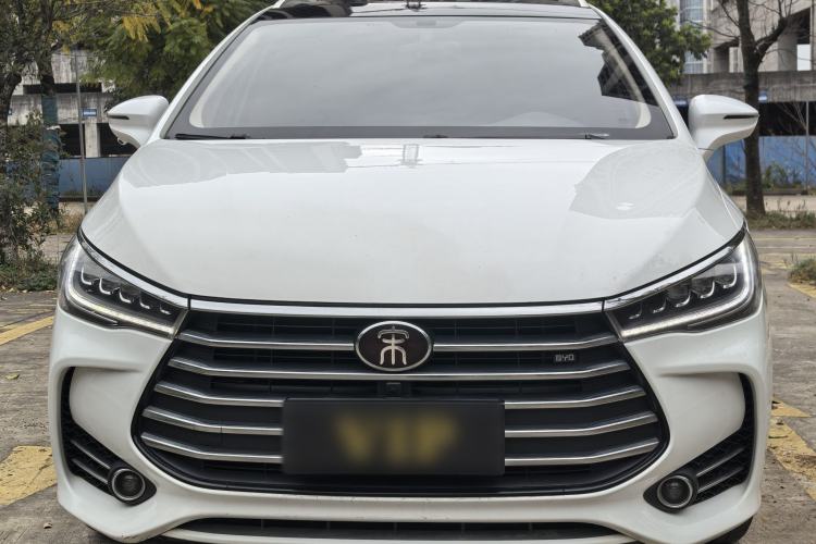 Used BYD Song MAX 2018 1.5T Automatic Smart Connect Elite Model with 6 Seats