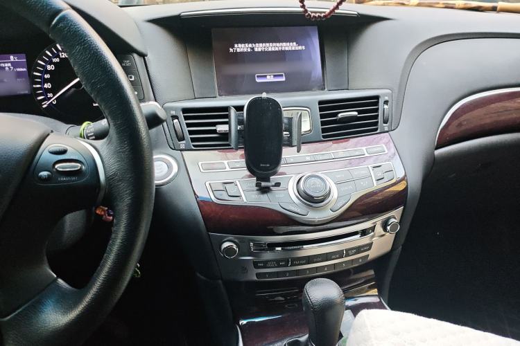 Used Infiniti Q70 2017 Q70L 2.5L Enjoyment Edition
