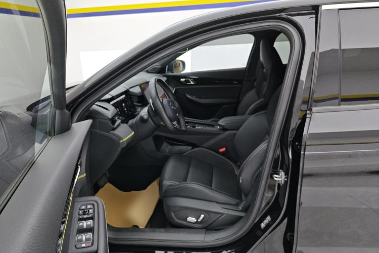 Used Lynk & Co 03 2023 1.5TD DCT JingPro
