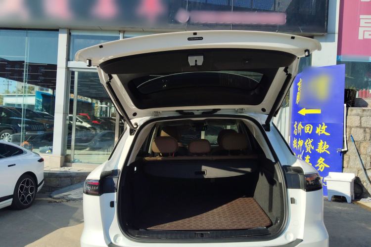 Used Chery Tiggo 8 L 2024 2.0T Two-Wheel Drive Luxury Edition 5 Seats
