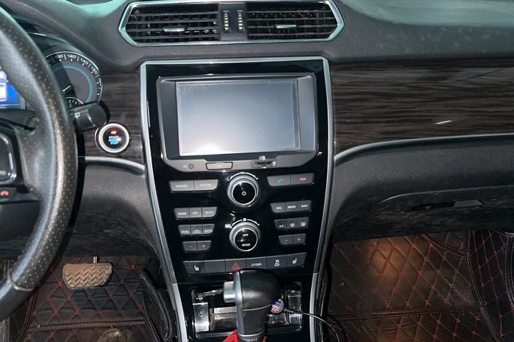 Used Haval H2 2016 Red-Label 1.5T Automatic Two-Wheel Drive Luxury Model
