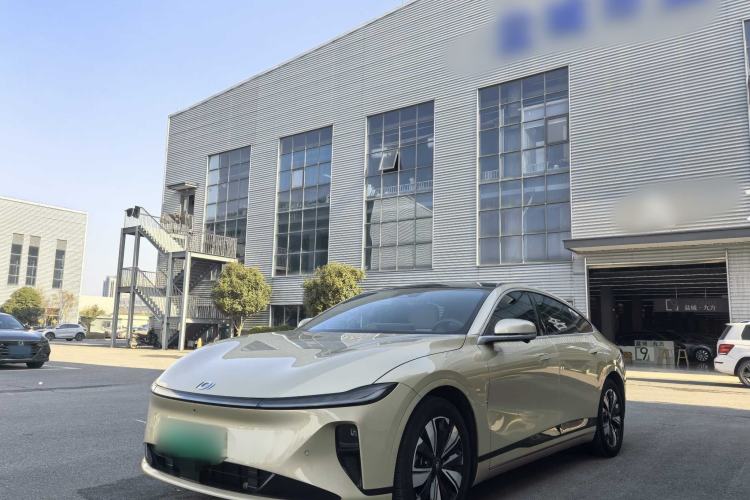 Used  A07 2023 Range-Extended 200 Max
