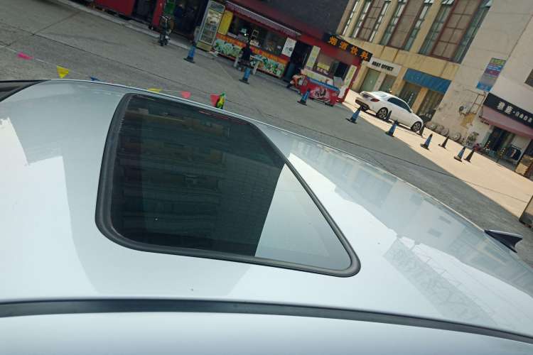 Used Buick Excelle 2015 1.5L Manual Classic Trim
