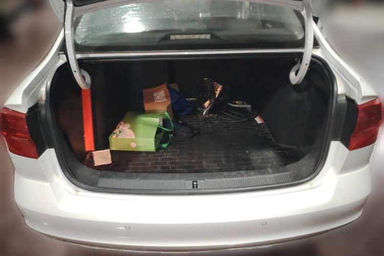 Used Volkswagen Bora 2016 1.6L manual Comfort trim level
