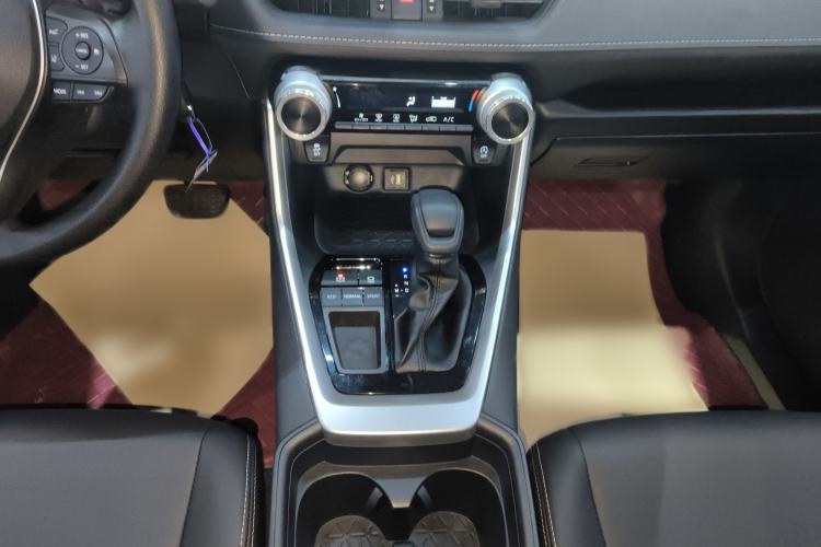 Used Toyota RAV4 2024 2.0L CVT Two-Wheel Drive Urban Edition
