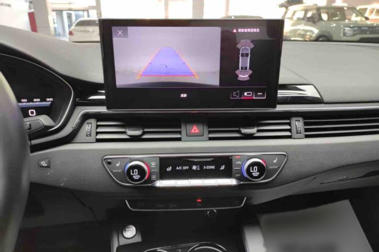 Used Audi A4L 2023 40 TFSI Luxury Dynamic Model
