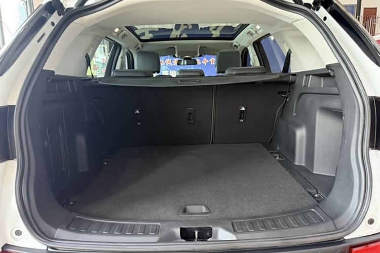 Used Land Rover Discovery Sport 2018 240 PS SE Version
