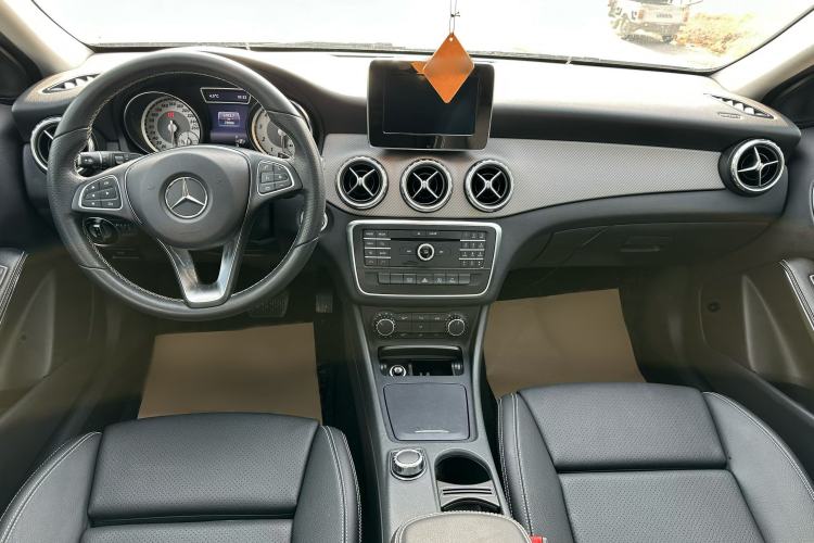 Used Mercedes-Benz GLA 2016 GLA 200 Fashion Model