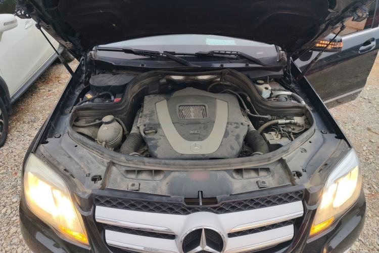 Used Mercedes-Benz GLK-Class 2013 GLK 300 4MATIC Dynamic Sunroof Model