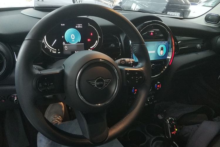 Used  MINI 2023 1.5T COOPER Artist
