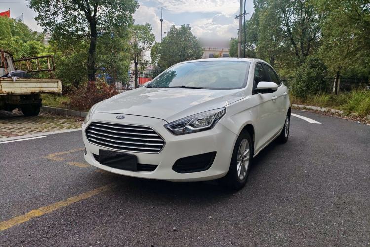 Used Ford Escort 2019 Revised 1.5L Automatic ZhiXiang Version China VI Standard
