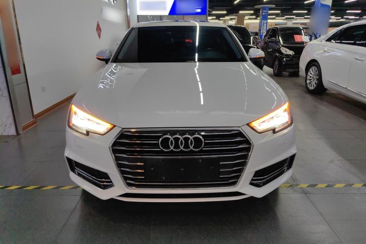 Used Audi A4L 2019 40 TFSI Ambition Version China V
