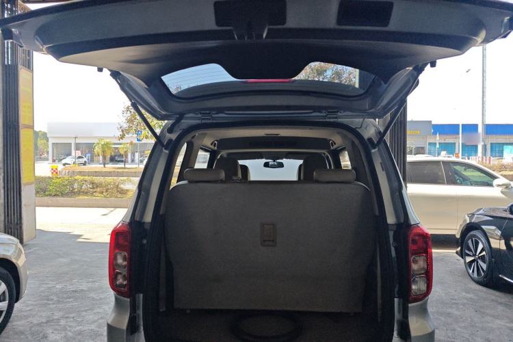 Used Wuling Hongguang 2019 1.5L S Comfort Edition China VI LAR
