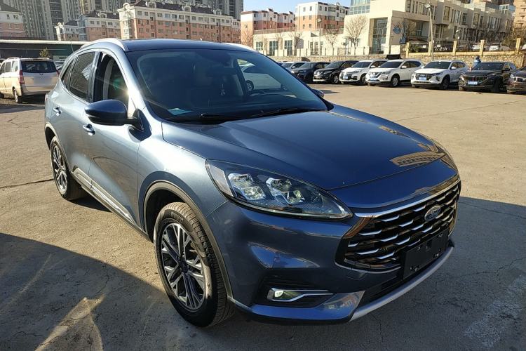 Used Ford Escape 2020 EcoBoost 245 Two-Wheel-Drive Titanium Edition
