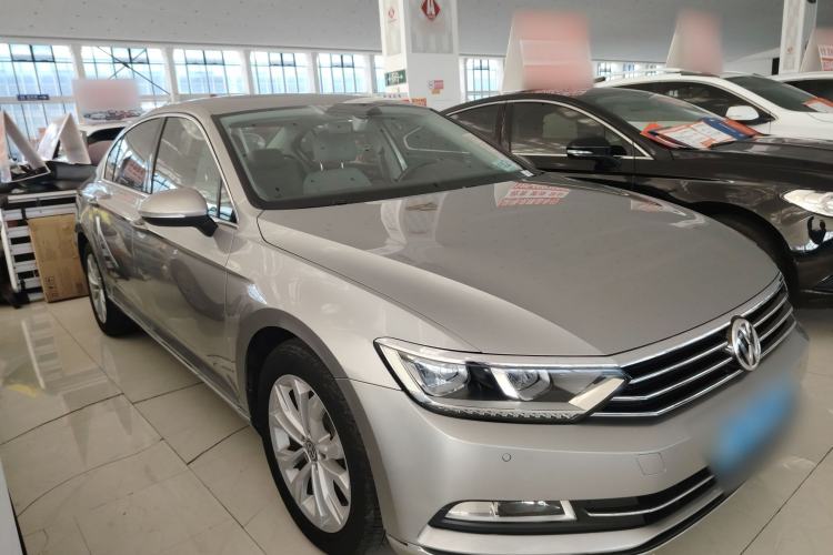 Used Volkswagen Magotan 2017 330TSI DSG Luxury Model
