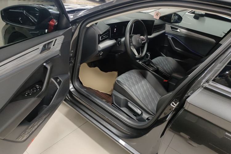 Used Volkswagen Sagitar 2025 300TSI DSG Excellence Edition
