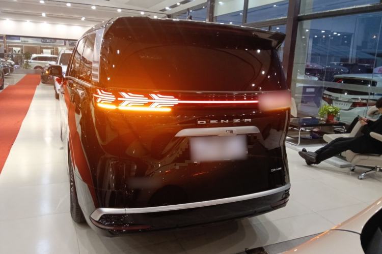 Used Denza D9 2024 DM-i 980 Four-Wheel Drive Prestige Model