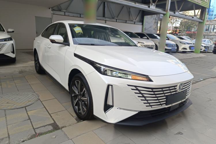 Used Changan Eado 2025 Blue Whale 1.5T 500Bar Prestige Model