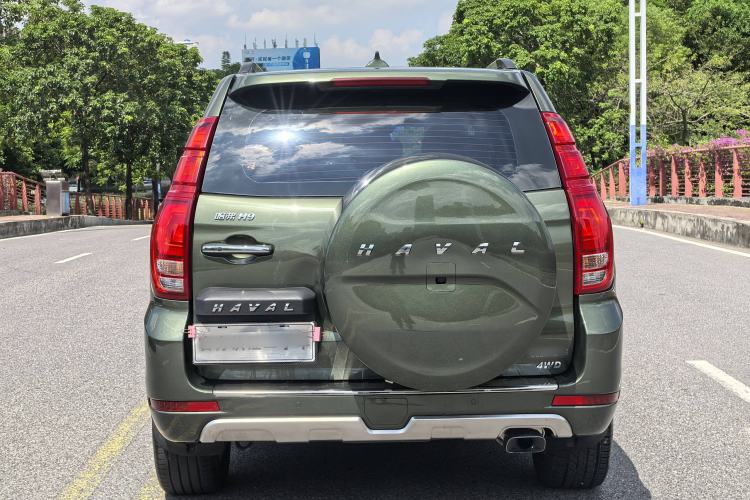 Used Haval H9 2015 2.0T Four-Wheel Drive Ultra-Luxury 7-Seater
