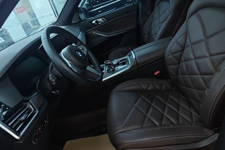 Used BMW X5 2022 Restyled xDrive 40Li M Sport Package
