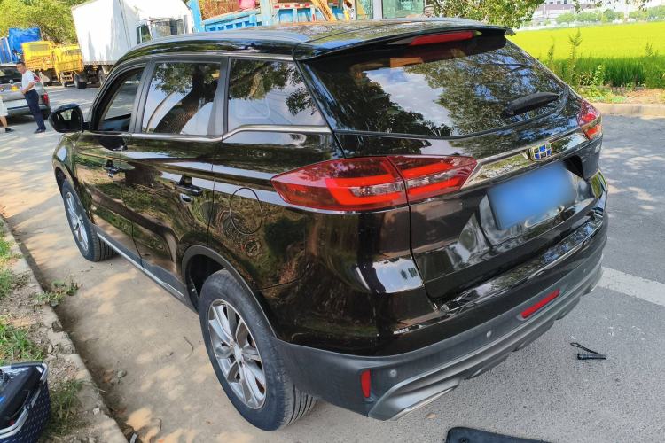 Used Geely Auto Emgrand X7 Sport 2018 1.8TD Automatic Two-Wheel Drive Smart Connect 4G Internet Edition
