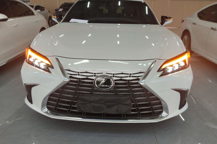 Used Lexus ES 2025 200 Premium Edition
