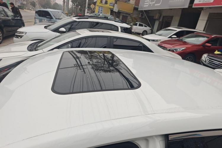 Used Roewe i6 2017 20T Automatic Internet Smart Edition