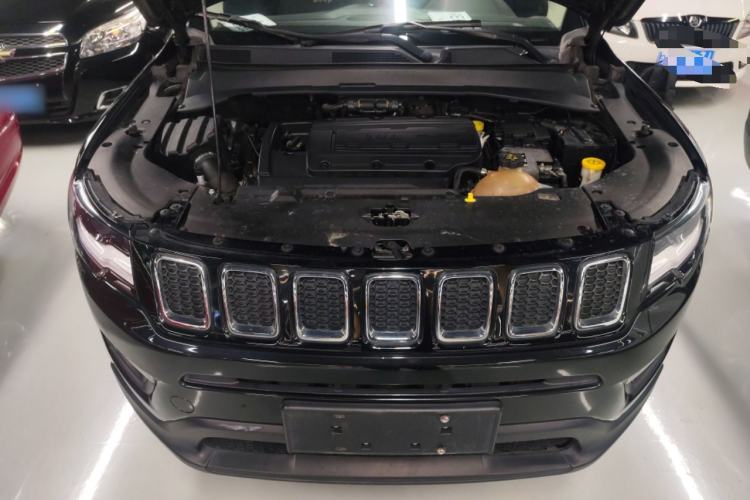 Used  Compass 2017 200T Automatic Family Edition
