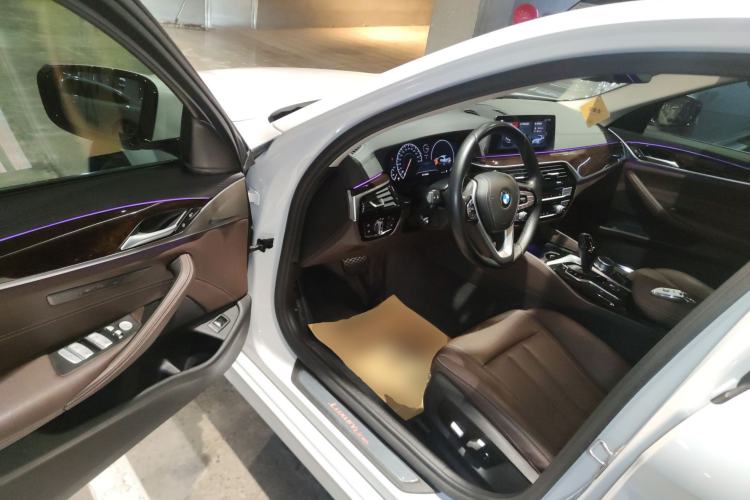 Used BMW 5 Series 2019 525Li Luxury Package
