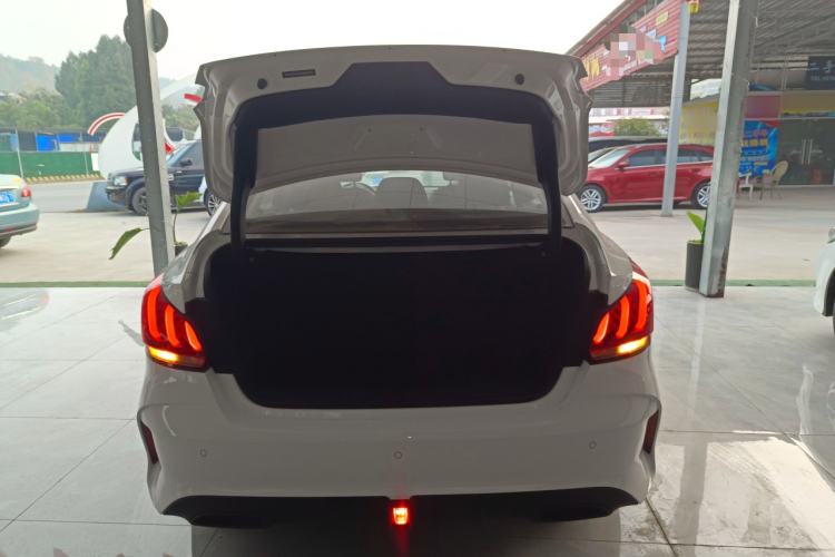 Used MG 5 2023 180 DVVT Manual Fashion Edition