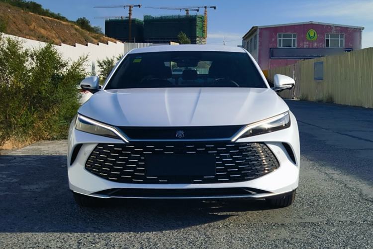 Used BYD Qin L 2025 DM-i Smart Drive 80KM Leading Model
